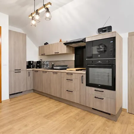 Au Calme Avec Jacuzzi Privé Apartamento